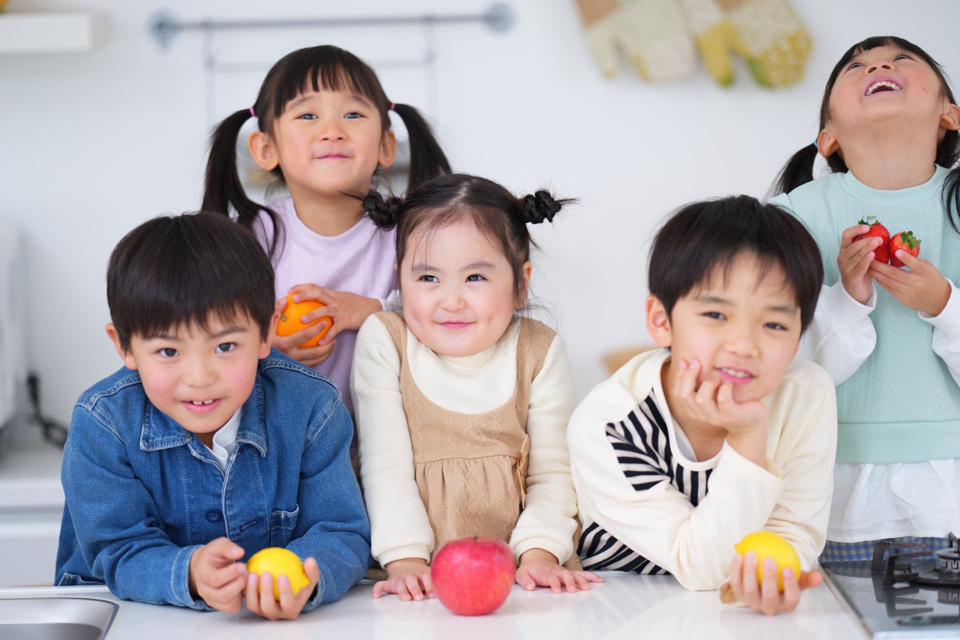 事業所で活動する子どもたち